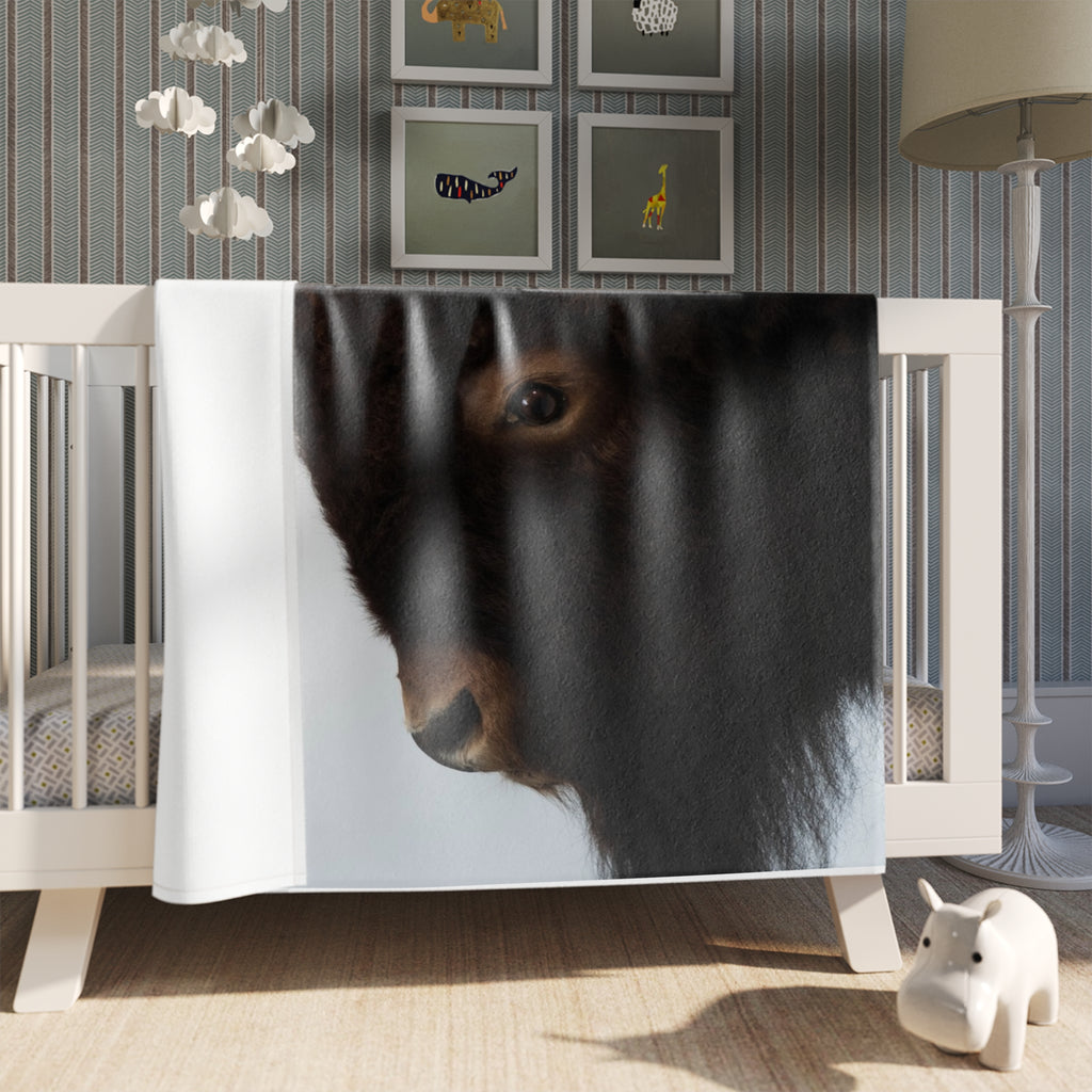 Bison Portrait Throw Blanket — Cozy Wildlife Decor Gift
