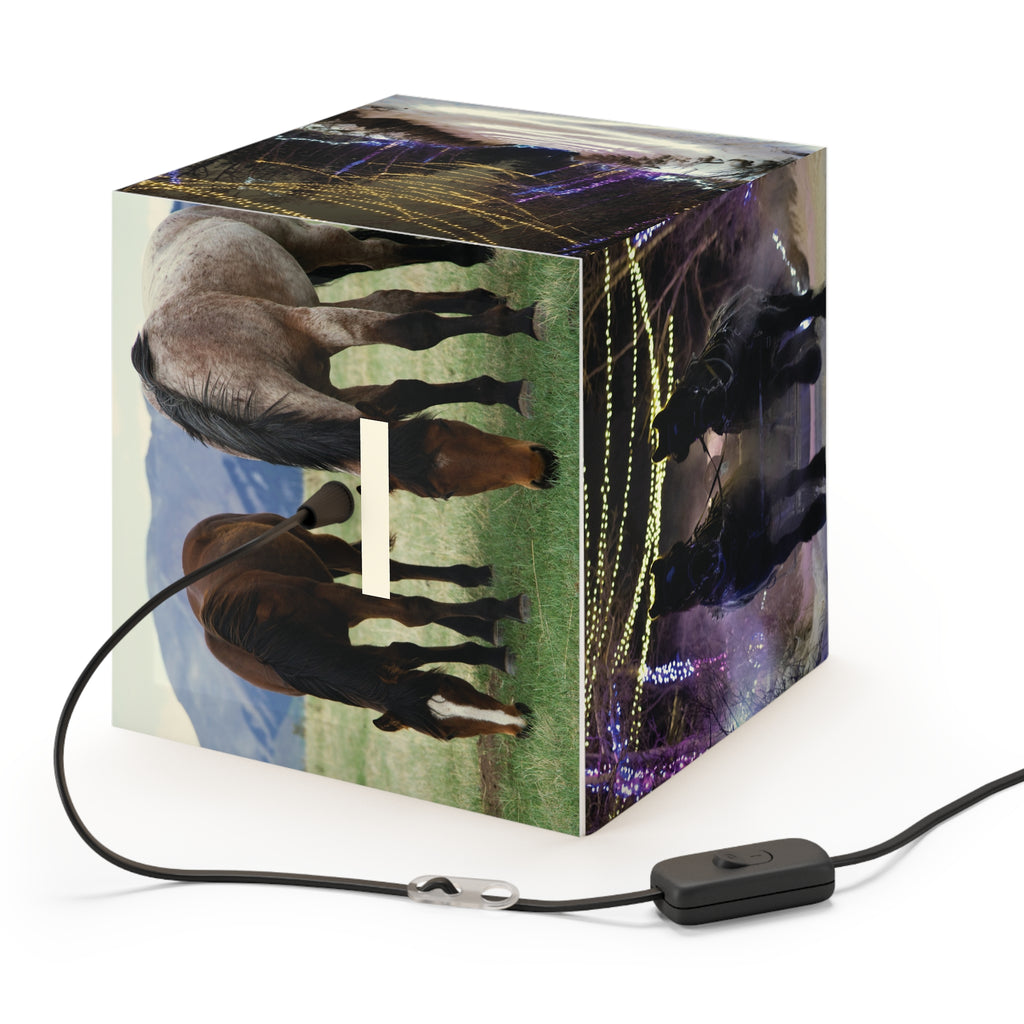 Horse-Drawn Sleigh Light Cube Lamp — Holiday Winter Scene Decorative Pendant
